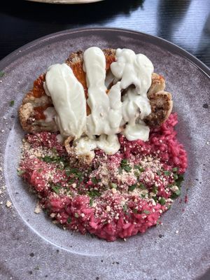 Blumenkohl-Steak mit Rote Beete Risotto    at Life Deli in Frankfurt