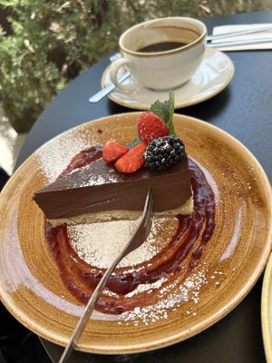 Vegane Schokotarte  at Life Deli in Frankfurt