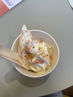 Ice cream at Taste Like Chicken TLC in Amsterdam