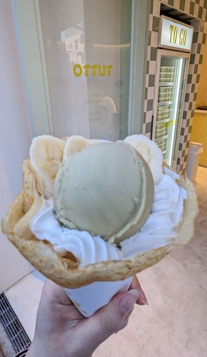 Vegan Banana Cream Crêpes with Pistachio Gelato Topping at Tutto in Tokyo