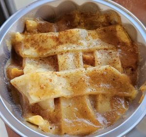 Peach cobbler at Raydiant Vybes in Alameda