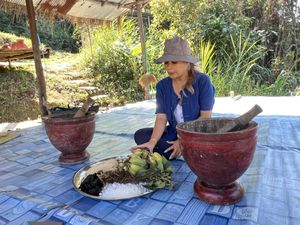 Making herbal balls  #Veganuary at Chang Chill in Chiang Mai
