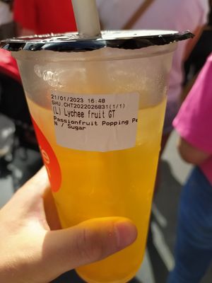 Lychee bubble tea, popping pearls at Sharetea in Haymarket