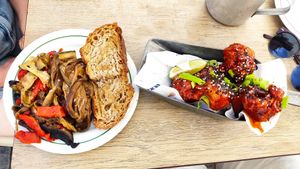 Vegetables and KFC cauliflower at Outra Espécie  in Porto