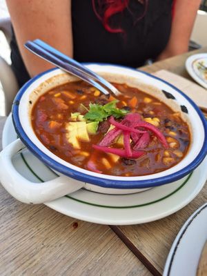   at Outra Espécie  in Porto