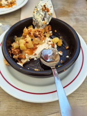   at Outra Espécie  in Porto