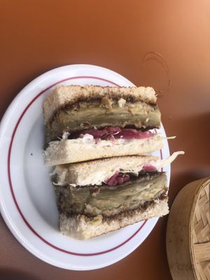 Eggplant sabo  at Outra Espécie  in Porto