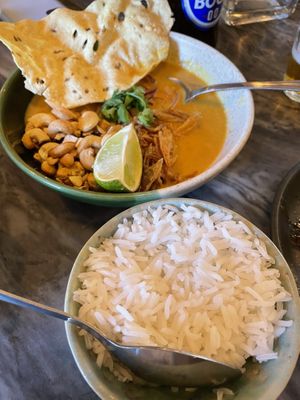   at Outra Espécie  in Porto