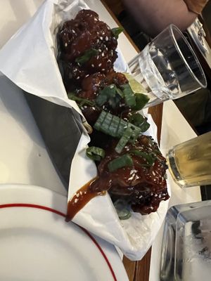 kfc wings   at Outra Espécie  in Porto