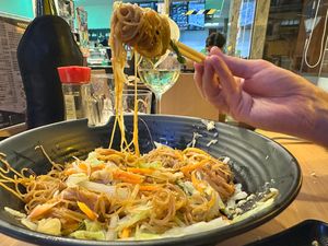 Yummy veggie noodles at Noodle King in Funchal