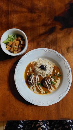 Dinner (lentil meatballs) at Unah Piracanga in Itacare