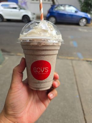 Oreo milkshake at Goy's Plant-Based Burgers - Napoles in Mexico City
