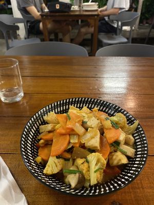 Stir fried cashew nuts with tofu (100bath)  at Sang Ka Si Koh Tao - สังกะสี เกาะเต่า in Koh Tao