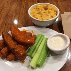 Buffalo Strips and Mac n' cheez at Veggie Grill by Next Level in Long Beach