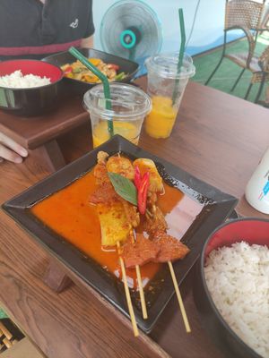 Panang curry + cashew nuts and veg at Penne in Koh Samui