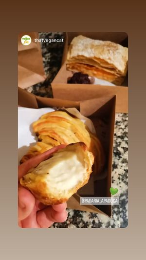 Vegan nata at A Padoca in Porto