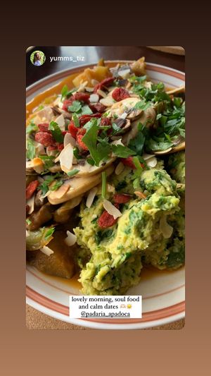 Shakshuska  at A Padoca in Porto