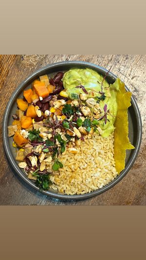 Vegan Chili and dark rice at A Padoca in Porto