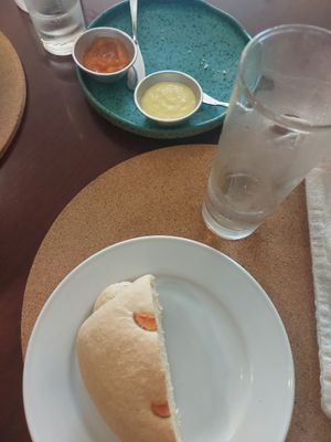 carrot bread, cashew dip and pumpkin jam at A Padoca in Porto