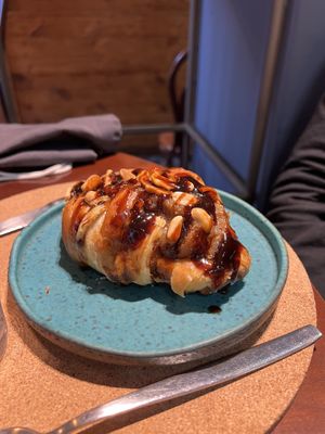 Salted caramel croissantt #Veganuary at A Padoca in Porto