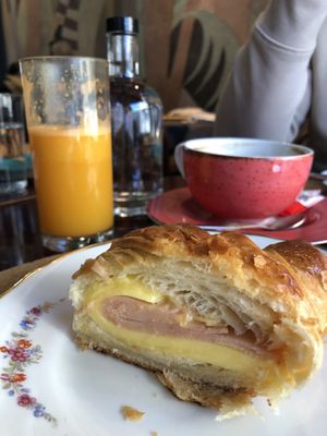 Podes pedir que eles fazem!   at A Padoca in Porto