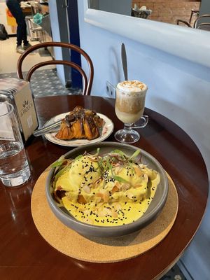 Vegan Benedict + Bueno Croissant - to die for!!  at A Padoca in Porto
