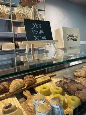 Incredibly yummy 😋   at A Padoca in Porto