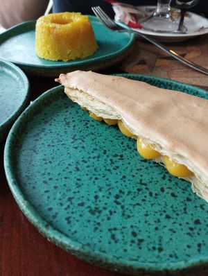 Breakfast gourmand at A Padoca in Porto