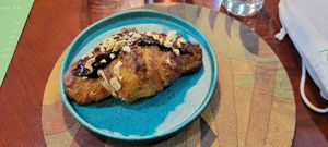 Snickers Croissant at A Padoca in Porto