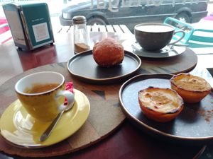 Pastel de mata at A Padoca in Porto