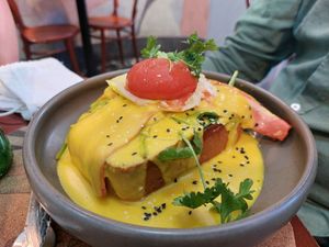 Ovos benedict at A Padoca in Porto