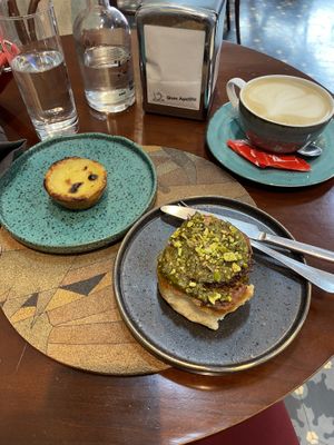   at A Padoca in Porto