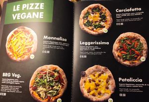 Pizze vegane dal menu at Pizzeria Acquario Cremona in Cremona