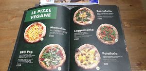 Le pizze sono tutte vegane at Pizzeria Acquario Cremona in Cremona