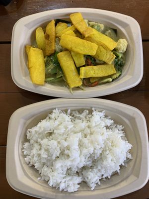 Crispy chickpea tofu stir fry green curry  #Veganuary at Pakbai - Food Stall in Chiang Mai