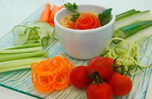 Crudites with hummus, one of the delicious vegan entrees at Le Jardin de Cabrerets restaurant at Le Jardin de Cabrerets in Cabrerets