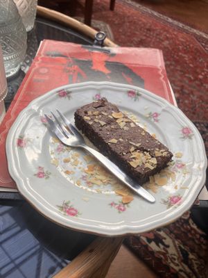 Vegan brownie : heel lekker luchtig   at Paco Ciao in Leiden