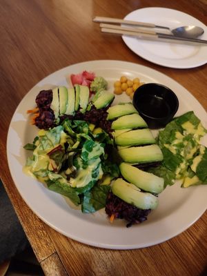 Caterpillar sushi at Mushimushi in Daegu