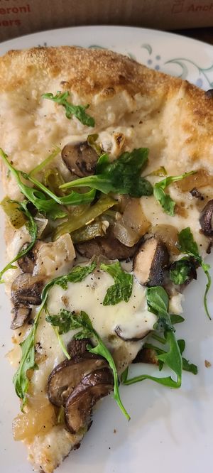 Nom at Lucas Pizza in Selbyville