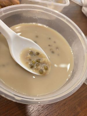 Half cooked FOC Green Bean Soup ~ 12/8/24 at SunnyChoice - The Rail Mall in West Singapore