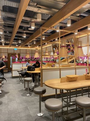 Inside   at LGW - itsu - ST in Horley