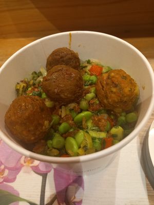 Vegan balls and vegan thai udon at LGW - itsu - ST in Horley