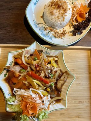 mockduck pieces in hoisin sauce and veggies  at Bang Tofu Vietnamská Reštaurácia in Bratislava