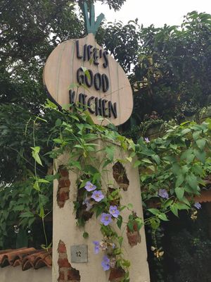 Entrance at Life's Good Kitchen in Colombo