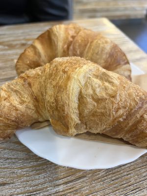 Cornetti vegani vuoti  at Maramais Cafè in Milan