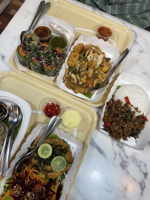   at May Veggie Home Express - ประสานมิตรพลาซ่า in Bangkok