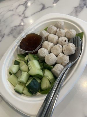 vegan konjac ball with tamarind dresing 89thb  at May Veggie Home Express - ประสานมิตรพลาซ่า in Bangkok