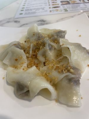 Wontons! So good  at May Veggie Home Express - ประสานมิตรพลาซ่า in Bangkok