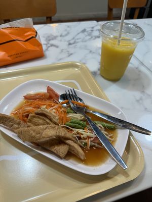 Salad  at May Veggie Home Express - ประสานมิตรพลาซ่า in Bangkok