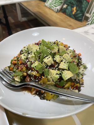 Avokadosalat  at May Veggie Home Express - ประสานมิตรพลาซ่า in Bangkok